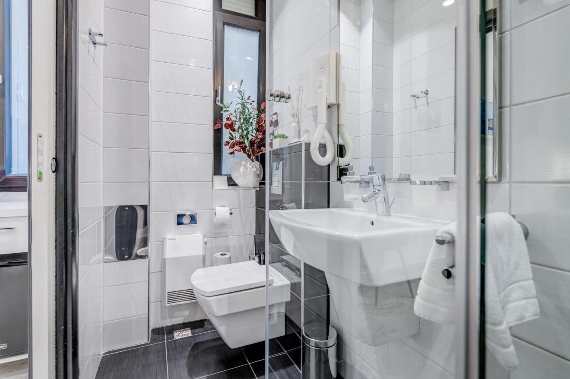 Tango Luxury Rooms Split Exteriör bild